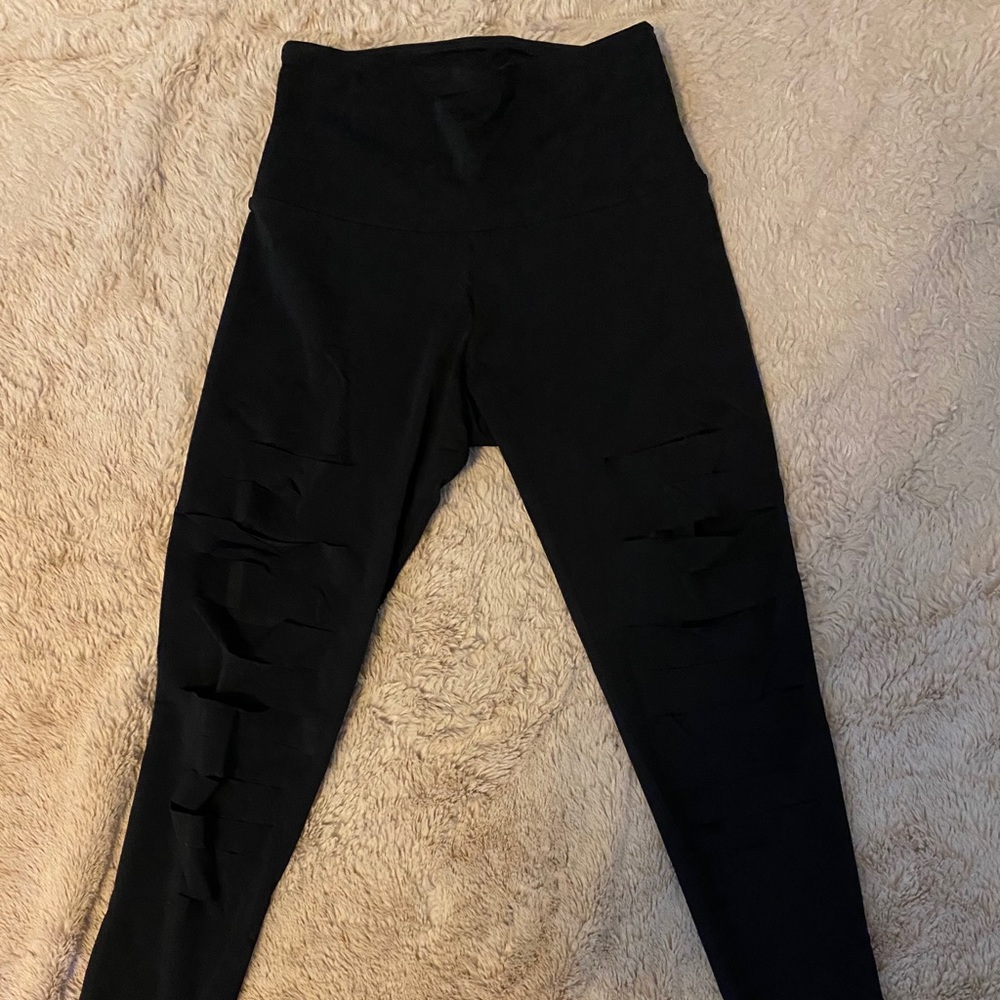 Onzie Black ripped leggings! Size XS